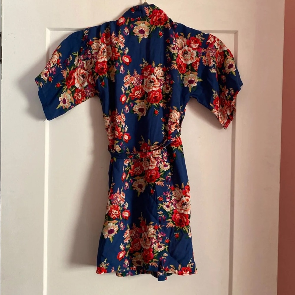 Girls Floral Robe - Picture 2 of 3